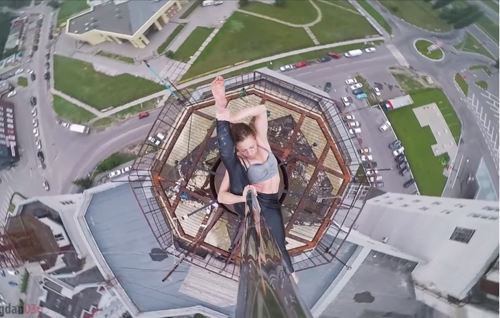 Россиянка станцевала на пилоне почти в 100 метрах над землей (духоподъемное видео)
