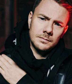 DJ Smash отсудил 11 миллионов у избивших его единороса с приятелем