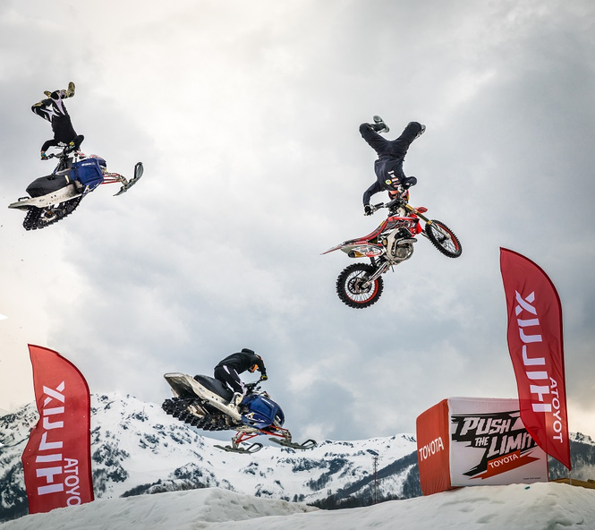 Toyota, горы, мотофристайл и игральные кости: как прошел New Star Camp 2017 Toyota, горы, мотофристайл и игральные кости: как прошел New Star Camp 2017