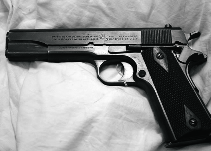 В США принят на вооружение знаменитый пистолет «Кольт M1911» конструктора Джона Мозеса Браунинга. Он использовался в армии более 80 лет и оказался вновь востребован во время операции «Буря в пустыне».