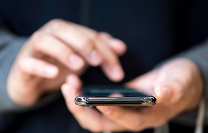 10-летний школьник в два счета разблокировал iPhone X! (проникновенное ВИДЕО) 10-летний школьник в два счета разблокировал iPhone X! (проникновенное ВИДЕО)