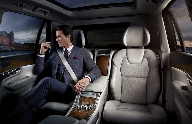 Volvo Car Russia впервые представила подзаряжаемый от электросети внедорожник Volvo Car Russia впервые представила подзаряжаемый от электросети внедорожник