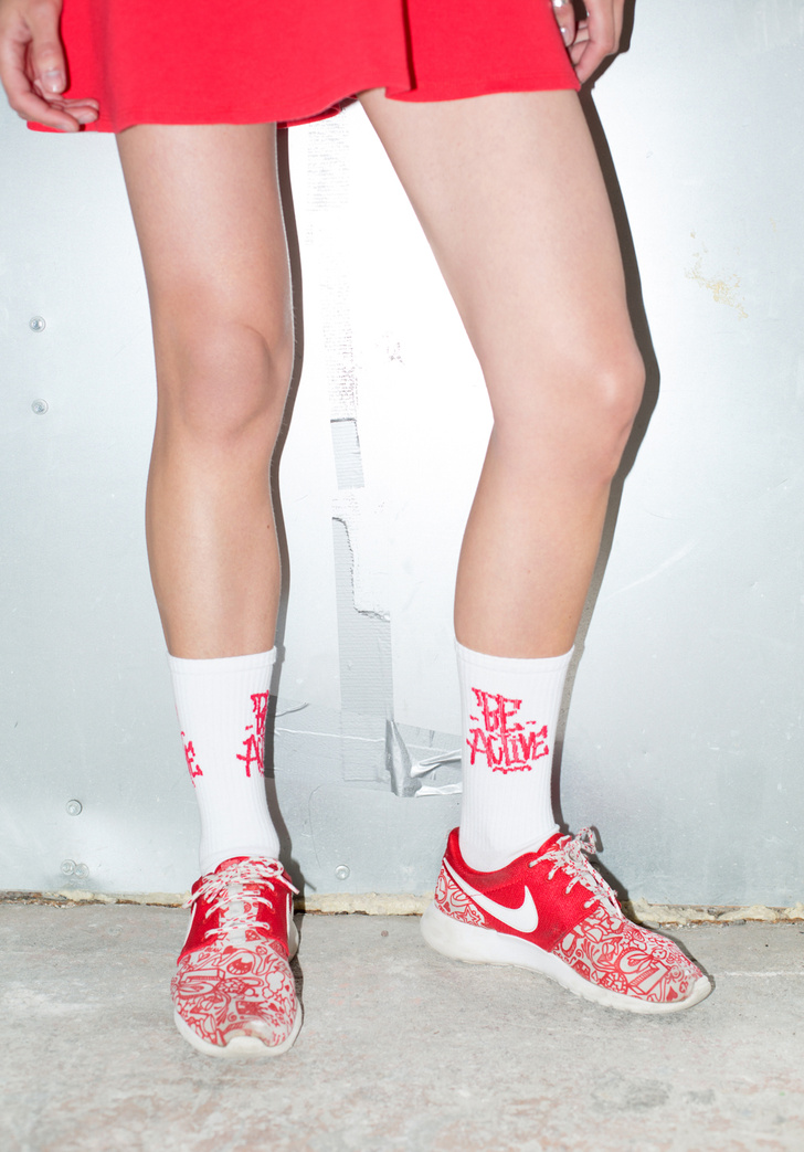 Фото №9 - Питерский бренд St. Friday Socks выпустил «уличные» носки с граффити