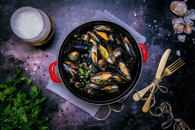 Мидии и пиво в Mollusca на Патриарших Мидии и пиво в Mollusca на Патриарших