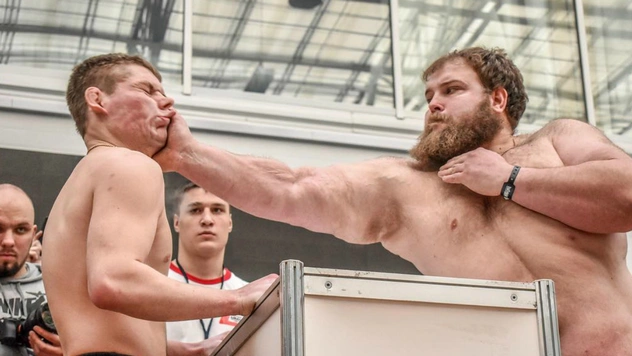 Сибиряк по прозвищу Пельмень выиграл чемпионат по пощёчинам (видео)