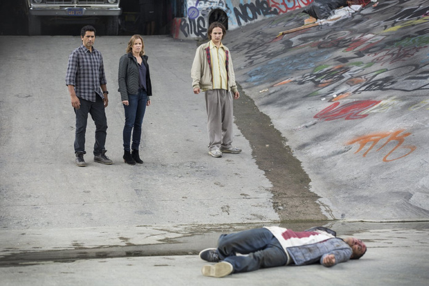 Спинофф Ходячих мертвецов - первый эпизод Fear the Walking Dead
