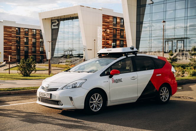 Беспилотные автомобили начнут испытывать в России в 2019 году Беспилотные автомобили начнут испытывать в России в 2019 году