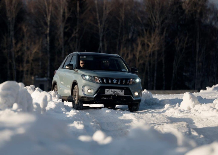 Suzuki Vitara: машина-раскраска