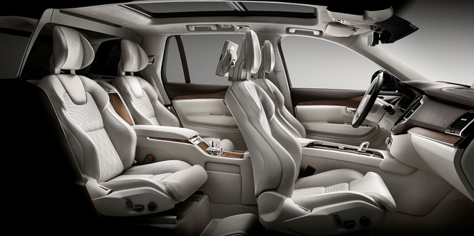 Volvo Car Russia впервые представила подзаряжаемый от электросети внедорожник Volvo Car Russia впервые представила подзаряжаемый от электросети внедорожник