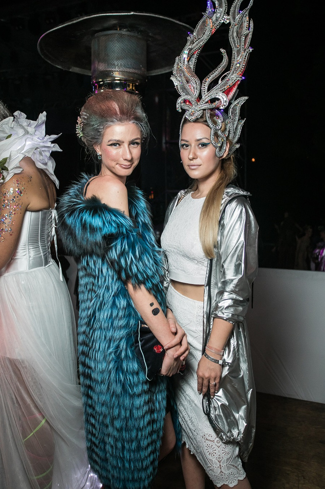 Все красотки вечеринки Midsummer Night’s Dream в одном фотоотчете Все красотки вечеринки Midsummer Night’s Dream в одном фотоотчете