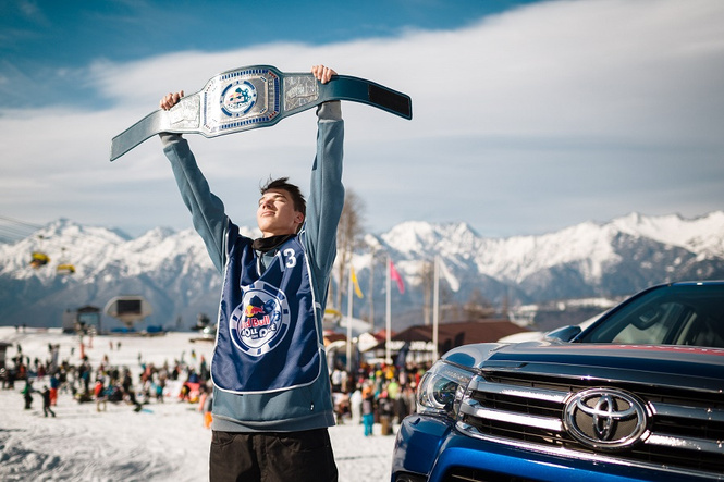 Toyota, горы, мотофристайл и игральные кости: как прошел New Star Camp 2017 Toyota, горы, мотофристайл и игральные кости: как прошел New Star Camp 2017