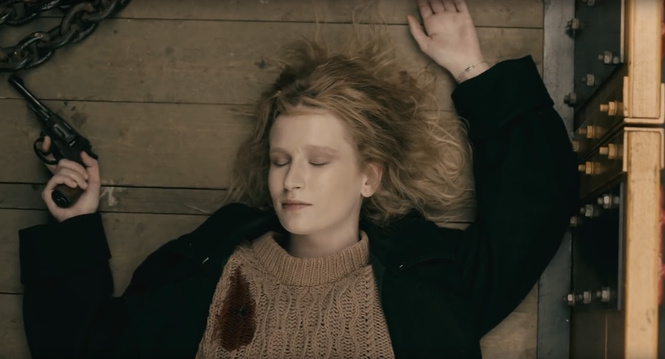 Монеточка выпустила клип про лихие 90-е в стиле фильма «Брат»! Монеточка выпустила клип про лихие 90-е в стиле фильма «Брат»!