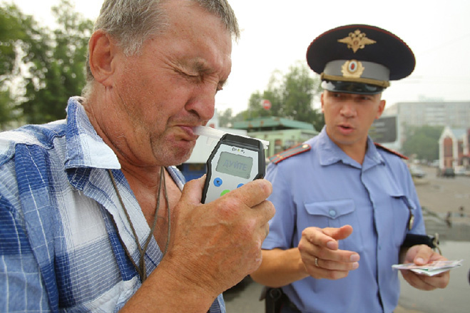 Бороться с алкоголем бесполезно и даже вредно — доказано историей Бороться с алкоголем бесполезно и даже вредно — доказано историей