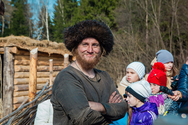 «Я различаю эмоции на козлиных мордах». За сколько деградирует человек, лишенный удобств и технологий «Я различаю эмоции на козлиных мордах». За сколько деградирует человек, лишенный удобств и технологий