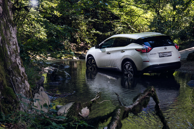Кресла «нулевой гравитации», красная кнопка и еще кое-что о Nissan Murano Кресла «нулевой гравитации», красная кнопка и еще кое-что о Nissan Murano