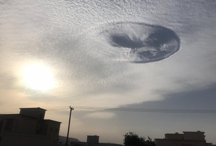 Очевидец снял странный гигантский «блин» в небе (видео и объяснения ученых прилагаем)