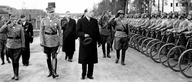 Непридуманная история велосипедных войск Непридуманная история велосипедных войск