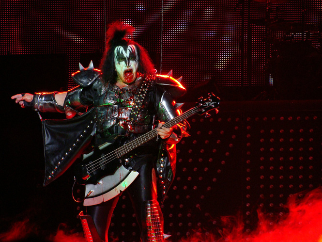 Джин Симмонс, басист группы Kiss, «отлично провел время» на телеканале Fox Джин Симмонс, басист группы Kiss, «отлично провел время» на телеканале Fox