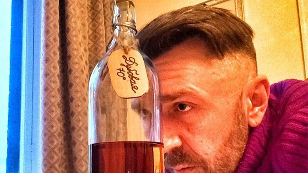 «Я три года пил каждый день». Лучшие цитаты Шнура об алкоголе, женщинах и пузе