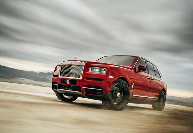 Фото №1 - Просто царь: Rolls-Royce выкатил первый в своей дивной истории внедорожник