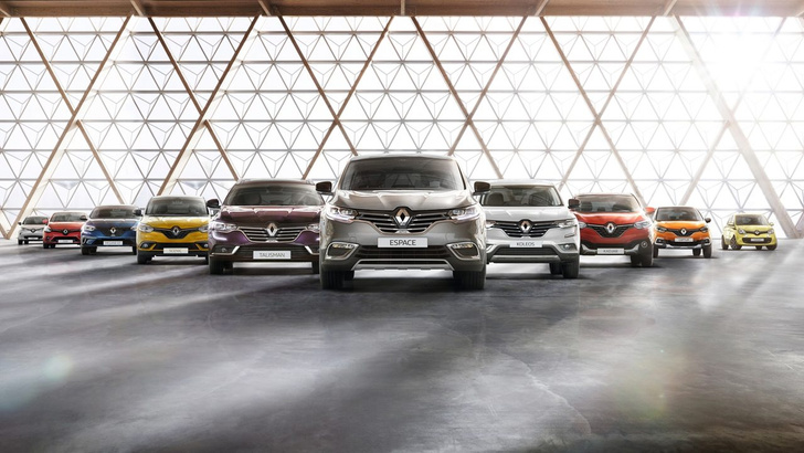 Почему все следят за цветом кроссовок главного дизайнера Renault?