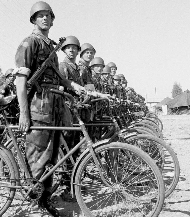Непридуманная история велосипедных войск Непридуманная история велосипедных войск