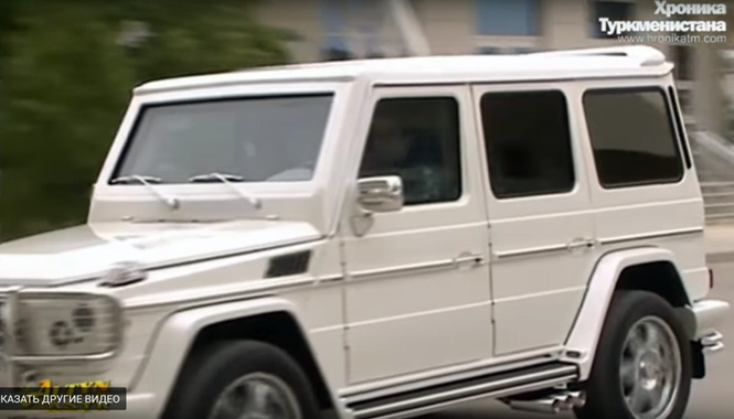 Смотри, как президент Туркменистана дрифтует на BMW! Смотри, как президент Туркменистана дрифтует на BMW!