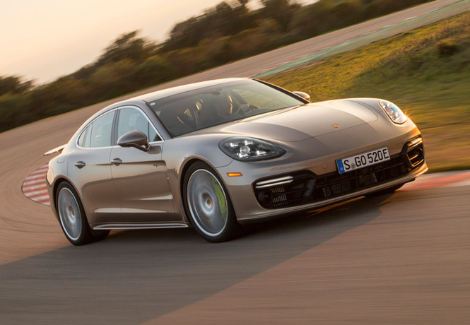 Самый крутой гибрид в мире: Porsche Panamera Turbo S E-Hybrid Самый крутой гибрид в мире: Porsche Panamera Turbo S E-Hybrid