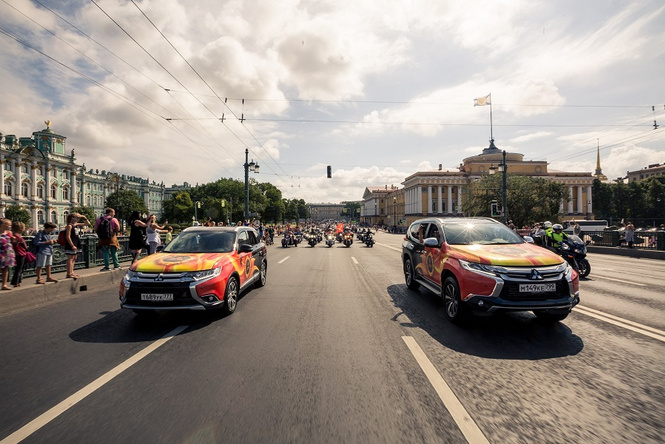 Автомобили Mitsubishi возглавили мотопарад St.Petersburg Harley® Days Автомобили Mitsubishi возглавили мотопарад St.Petersburg Harley® Days