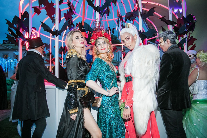 Все красотки вечеринки Midsummer Night’s Dream в одном фотоотчете Все красотки вечеринки Midsummer Night’s Dream в одном фотоотчете