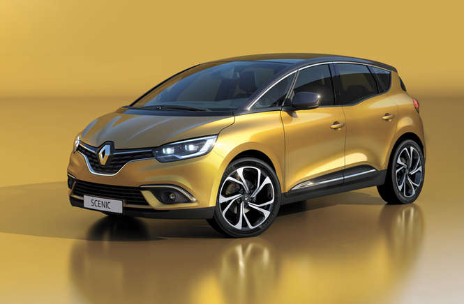 Почему все следят за цветом кроссовок главного дизайнера Renault? Почему все следят за цветом кроссовок главного дизайнера Renault?