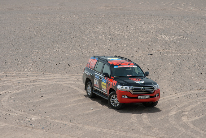 В пекло и обратно: пытаемся проверить, что умеет Toyota Land Cruiser В пекло и обратно: пытаемся проверить, что умеет Toyota Land Cruiser
