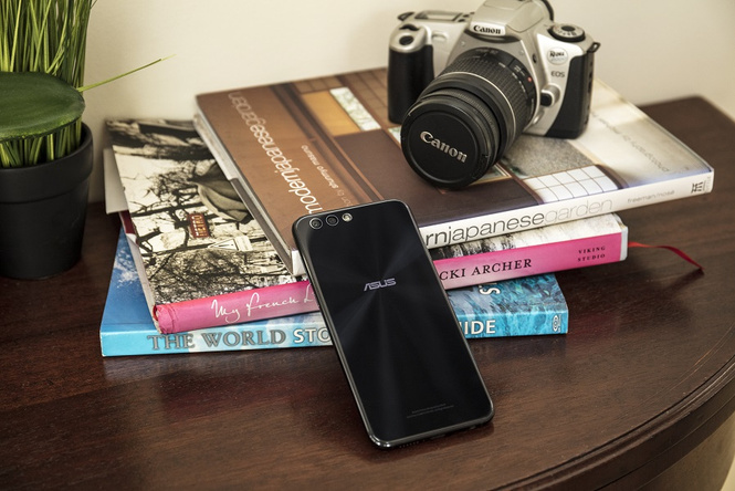 ZenFone 4: сам себе фотограф ZenFone 4: сам себе фотограф