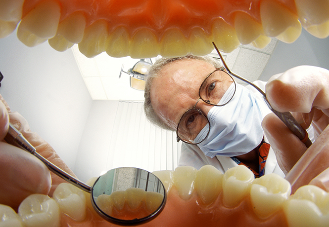 Как отбеливают зубы атомарным кислородом и что такое экспресс-имплантация