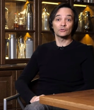 Маленков-коктейль 21: главред MAXIM рассказывает, как вырастить из детей атеистов (видео)