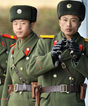 Бежавшего из Северной Кореи военного пожизненно обеспечили Choсo Pie