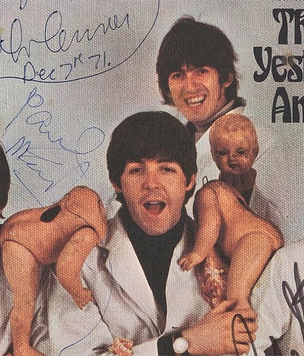 «Мясной» альбом The Beatles продан почти за рекордные 234 000 долларов