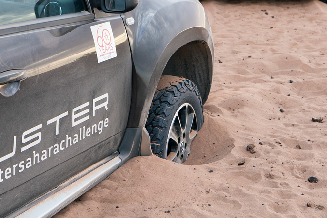 Renault Duster: до Сахары подбросишь? Renault Duster: до Сахары подбросишь?