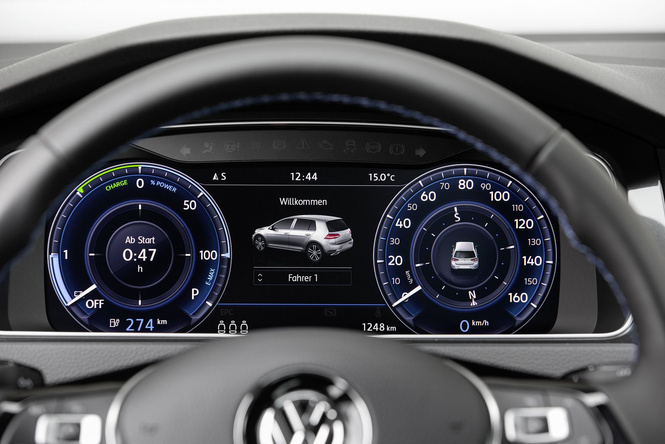 Этот день настал. Мы прокатились на Volkswagen Golf, а потом включили его в розетку Этот день настал. Мы прокатились на Volkswagen Golf, а потом включили его в розетку
