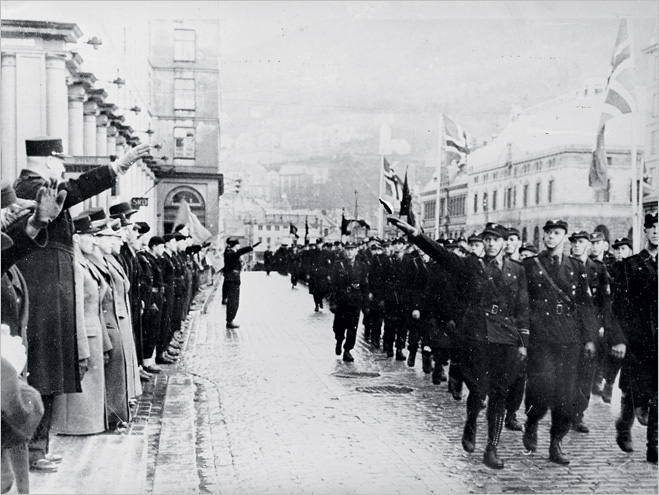 Внешне норвежцы смирились с оккупацией. Парад 1942 года