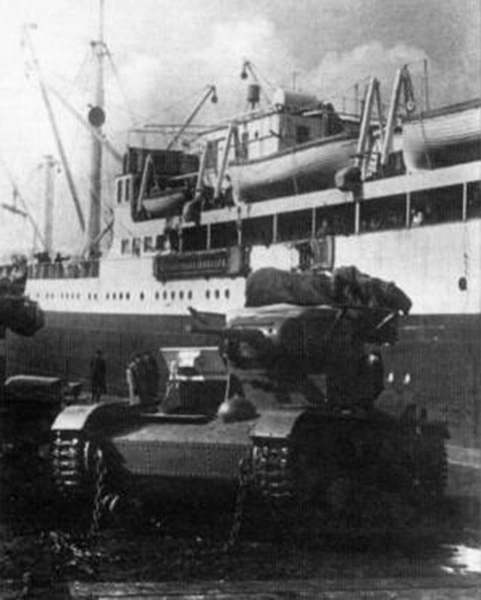 Выгрузка прибывших в Испанию Т-26