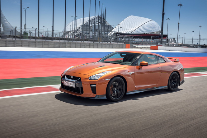 Nissan GT-R: Годзилла возвращается Nissan GT-R: Годзилла возвращается
