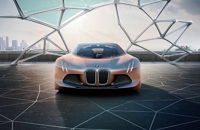 BMW Vision Next 100 спереди BMW Vision Next 100 спереди