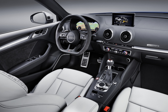 Audi RS3 задирает планку Audi RS3 задирает планку