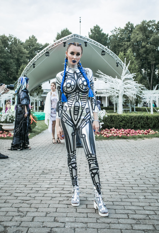 Все красотки вечеринки Midsummer Night’s Dream в одном фотоотчете Все красотки вечеринки Midsummer Night’s Dream в одном фотоотчете