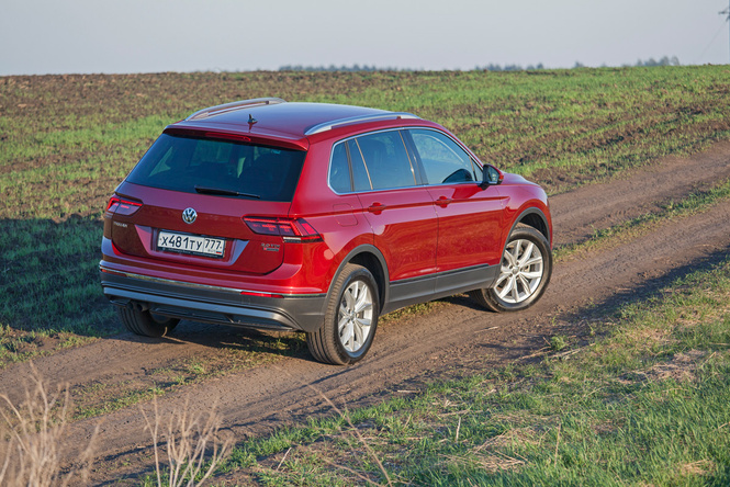 Съездить на дачу или установить мировой рекорд? Отвечает Volkswagen Tiguan Съездить на дачу или установить мировой рекорд? Отвечает Volkswagen Tiguan